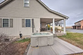 Peaceful Bird in Hand Home w/ Farmland Views! - Innvendig
