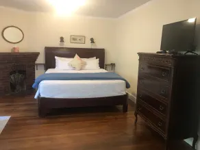 Cherokee Lodge - Rum