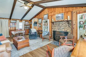 Noxapater Fall Retreat for Hunting & MSU Games - Innenbereich