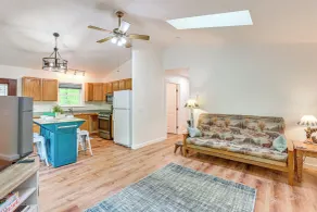 Wooded Country Home w/ Spacious Deck in Farwell! - Innenbereich
