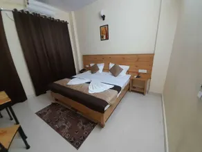 Hotel Krishna Rishikesh - Zimmer