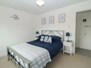 Croyde Pebbles - Room