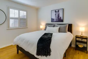 Downtown Kirkland Rental: Steps to Lake Washington - Rom