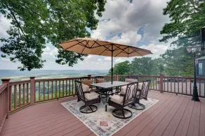 Luxury Tudor Estate Pool, Spa and Valley Views - Interior
