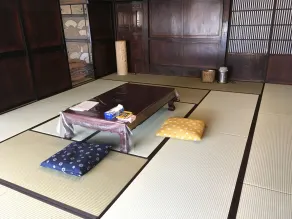 Kayabuki-House `OKITEI´ - Zimmer