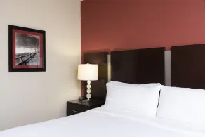 Holiday Inn Express Hotel & Suites New Philadelphia by IHG - Room