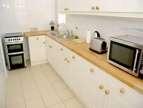 Beech Mount Grove Suites - Private kitchen