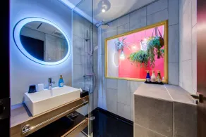 ビル泊 -Birupaku Decentralized Hotel- - Bathroom