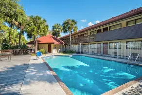 Bay Inn - Pool