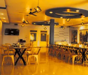 Hotel krishna manu place - Restaurant
