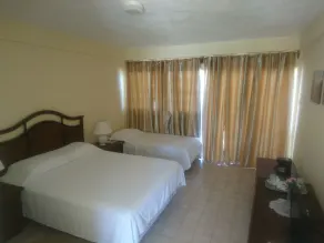 Kings Landing Hotel - Room
