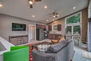 Waterfront Greenwood Getaway w/ Deck & Grill! - Interiør
