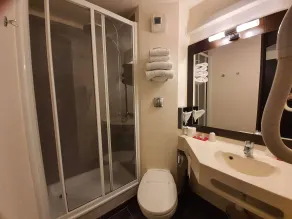 Enzo Hotels Cannes-Écluse by Kyriad Direct - Badeværelse