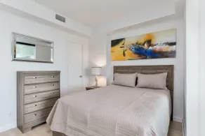 QuickStay - Chic in Yorkville (Yonge & Bloor) - Quarto