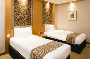Millennium Hotel and Conference Centre Gloucester London - Room