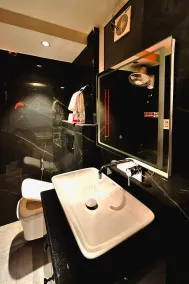 Orsom Stays Sassy - Sector 42 - Bathroom