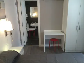 Hostal B and B Benidorm - Room