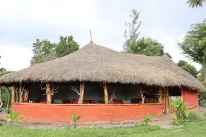 Enkorika Eco-Village - Restaurante
