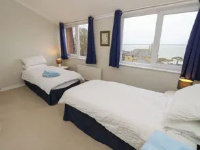 High Tide - Room