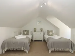 21 Passage Street - Room