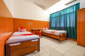 Sartika Hotel Mitra RedDoorz Pati - Room