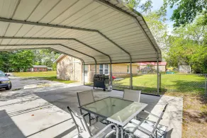 < 5 Mi to Dtwn Walterboro: Grill, Game & More! - Innvendig