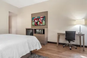 Red Roof Inn PLUS & Suites Vicksburg - Chambre