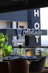 Alexander Resort - Recepción