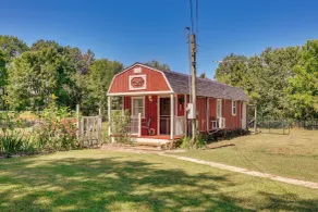 Paris Vacation Rental ~ 22 Mi to Mount Magazine! - Interiör