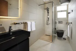 Rivana Residence New Cairo - Pool & GYM Access - Baño