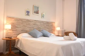 Ally's Bed&Breakfast, - Room