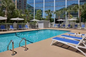 Holiday Inn Express & Suites Charleston DWTN - Medical CTR by IHG - Pool