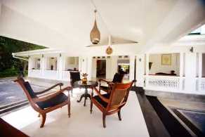 The Flame Tree Estate & Hotel - Indgang