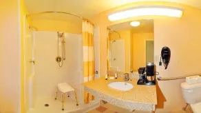 Fairfield Inn & Suites Marianna - Salle de bain