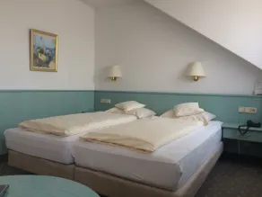 Auracher Hof - Room