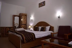 Hotel D'Zojila - Kargil - Værelse