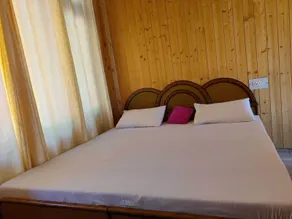 Suraj Guest House And Cafe - Rom