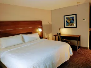 Holiday Inn Express Hotel & Suites Madison by IHG - Zimmer