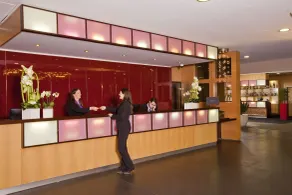 Residhome Suites Paris Sénart - Rezeption