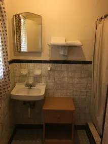 Travel Inn - Bathroom