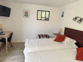 Logis Hôtel La Demeure du Perron - Habitación