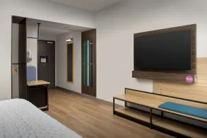 Tru by Hilton Miami West Brickell - Room