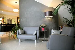 Hotel Villa Cinzia - Sitzecke in der Lobby