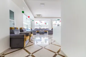 Super OYO 106 Muscat Grand Hotel Apartment - Resepsjon