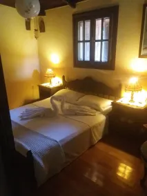 Kalogirou Stone House - Chambre