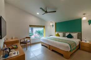 Acron Seaway Resort - Room