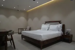 KMR Hotels & Resorts - Room