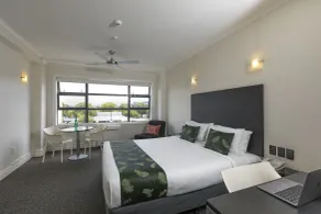 Quest Napier Serviced Apartments - Chambre