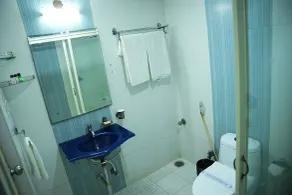 Hotel Delphi Grand Hyderabad - Hi-Tech City, Perfect for Business & Comfort - Salle de bain