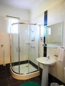 Bella Vista Motel - Bathroom